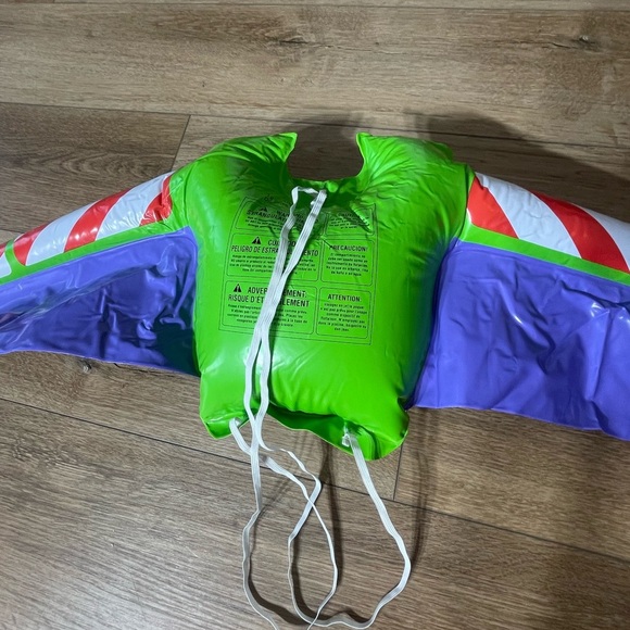 Buzz lightyear inflatable jet pack wings Toy Story space ranger blow up wings - Picture 5 of 7